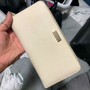 Beautiful AUTHENTIC Kate Spade Wallet